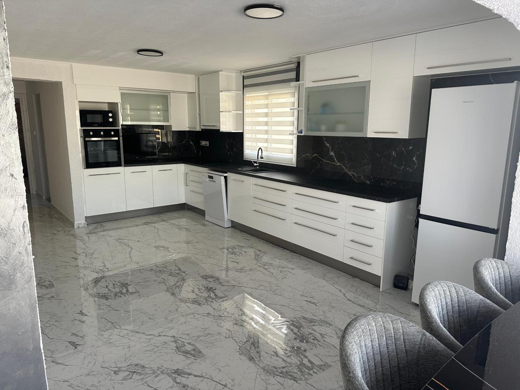 Emerald Luxe Apartment